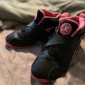 Size 1Y - gently used Jordan 8 Pinksicles